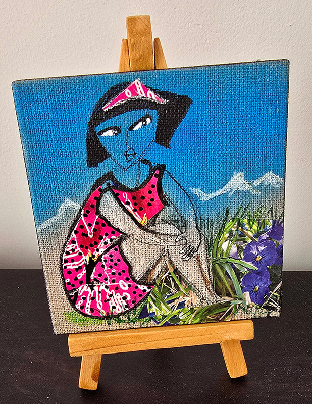 Mila - peinture 10x10cm  femme sur fond de colline